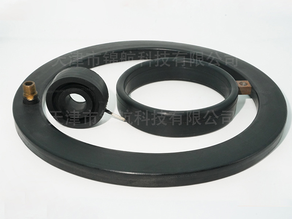 编织物增强充气密封件18